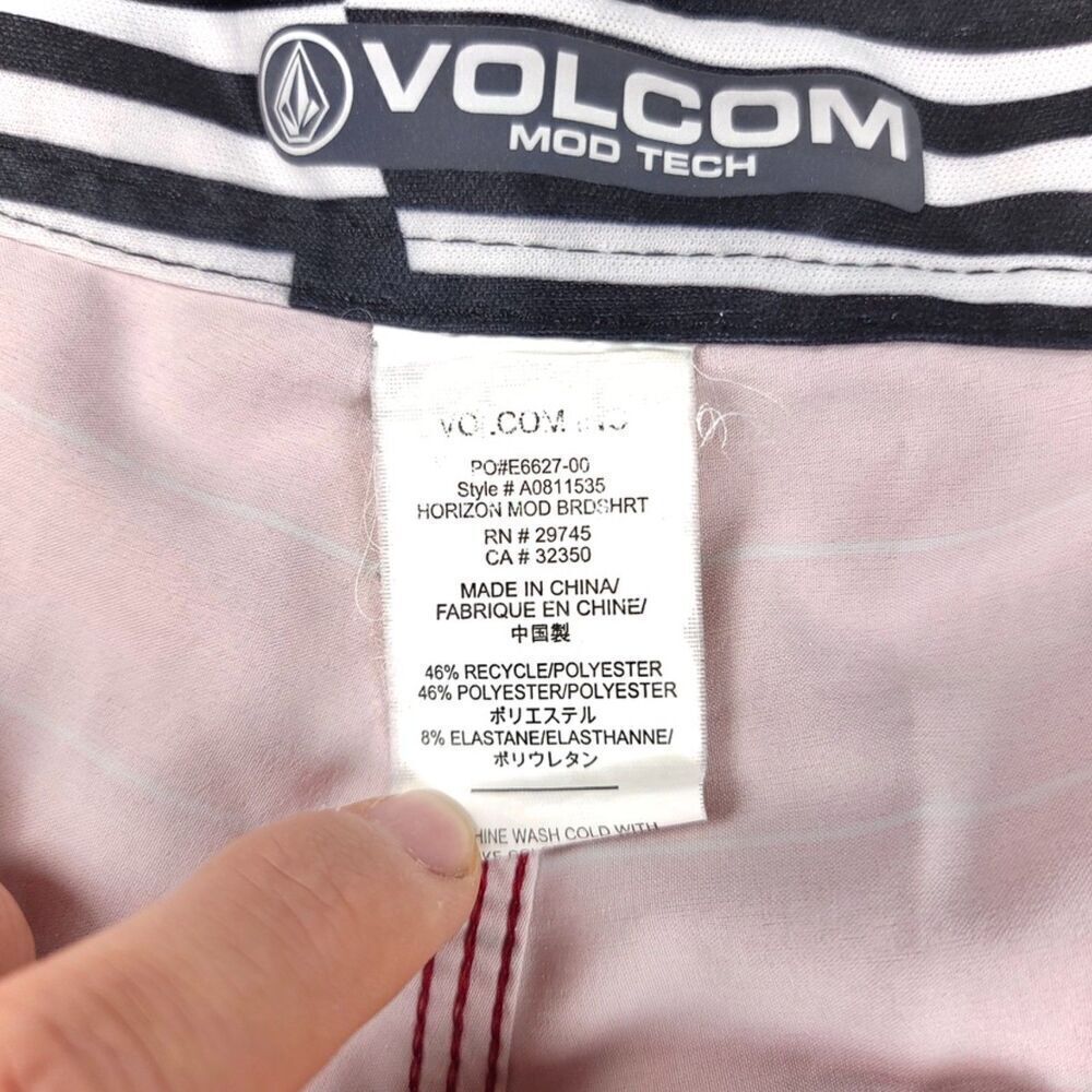 Volcom Horizon Mod Tech Board Shorts Surf Trunks … - image 2